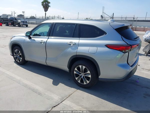 2020 TOYOTA HIGHLANDER XLE