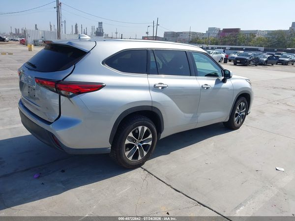 2020 TOYOTA HIGHLANDER XLE
