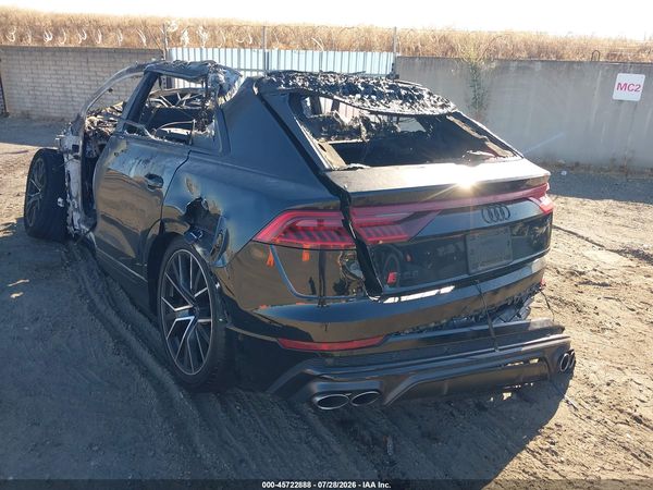 2022 AUDI SQ8