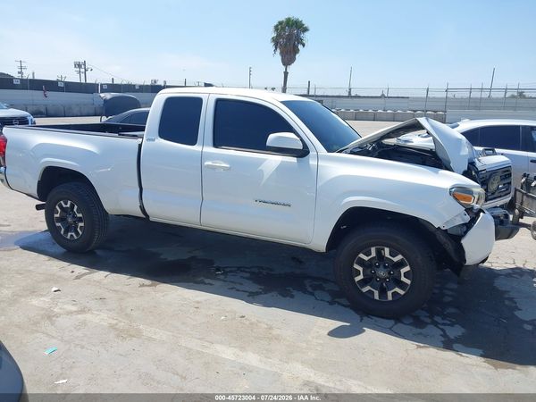 2018 TOYOTA TACOMA SR5