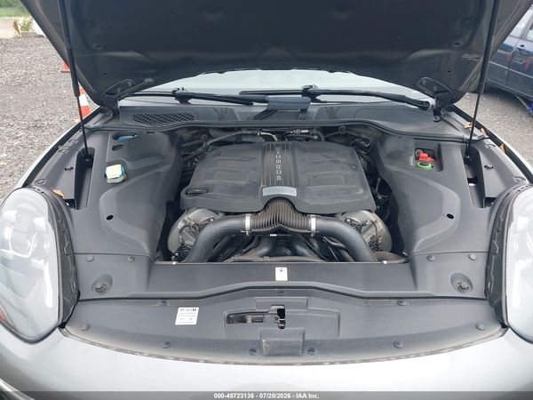 2017 PORSCHE CAYENNE S