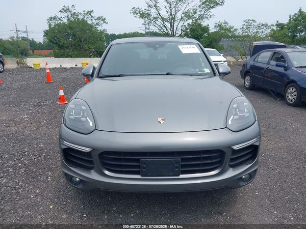 2017 PORSCHE CAYENNE S