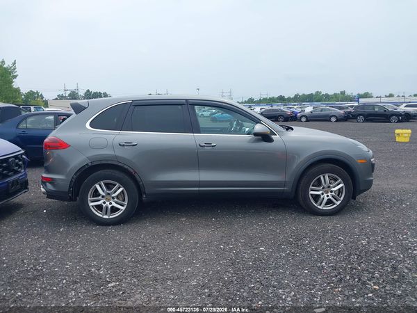2017 PORSCHE CAYENNE S