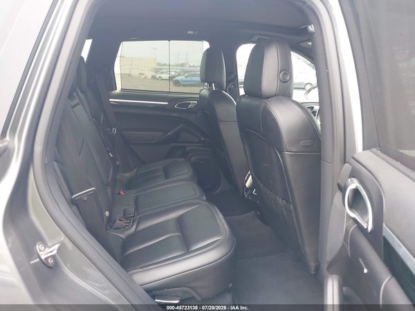 2017 PORSCHE CAYENNE S