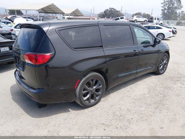 2020 CHRYSLER PACIFICA TOURING