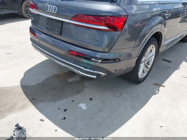 2022 AUDI Q7