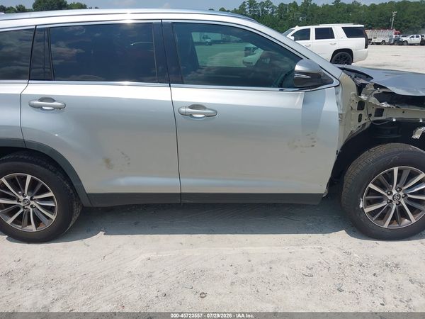 2019 TOYOTA HIGHLANDER XLE
