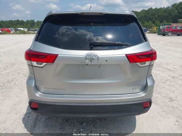 2019 TOYOTA HIGHLANDER XLE