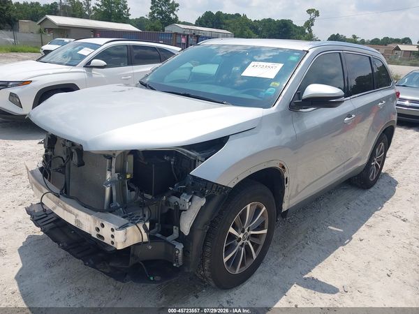 2019 TOYOTA HIGHLANDER XLE