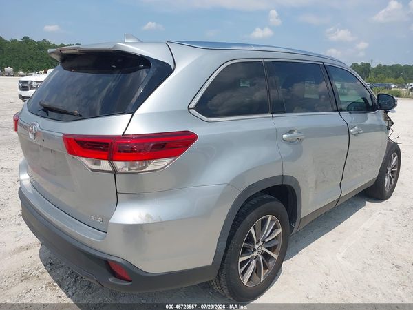 2019 TOYOTA HIGHLANDER XLE