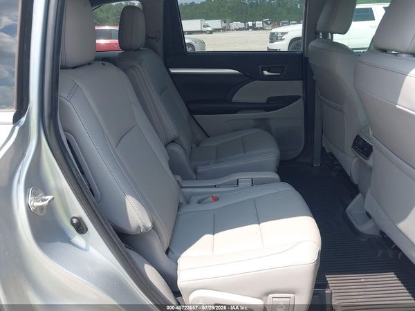 2019 TOYOTA HIGHLANDER XLE