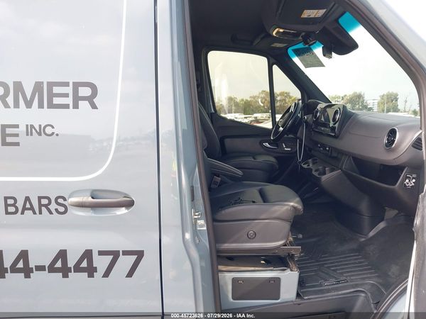 2024 MERCEDES-BENZ SPRINTER 2500