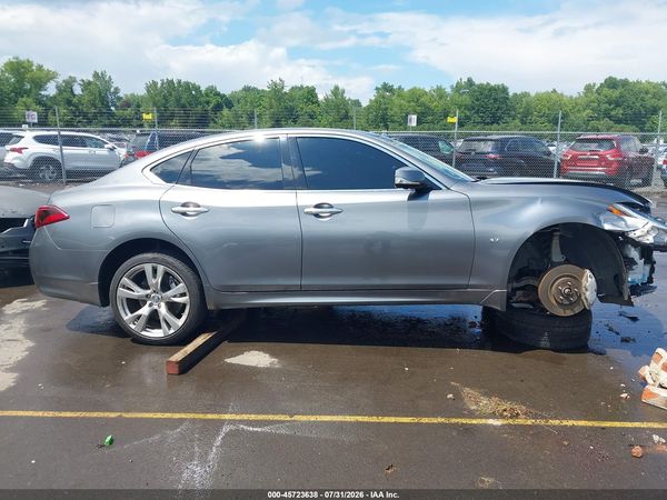 2016 INFINITI Q70 3.7X