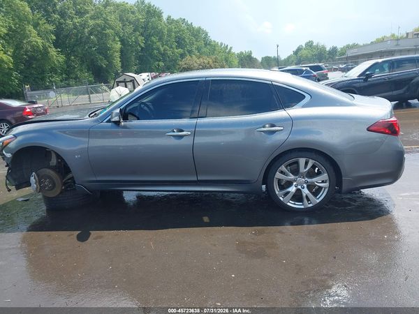 2016 INFINITI Q70 3.7X
