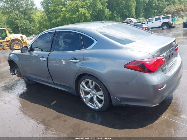 2016 INFINITI Q70 3.7X