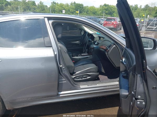 2016 INFINITI Q70 3.7X