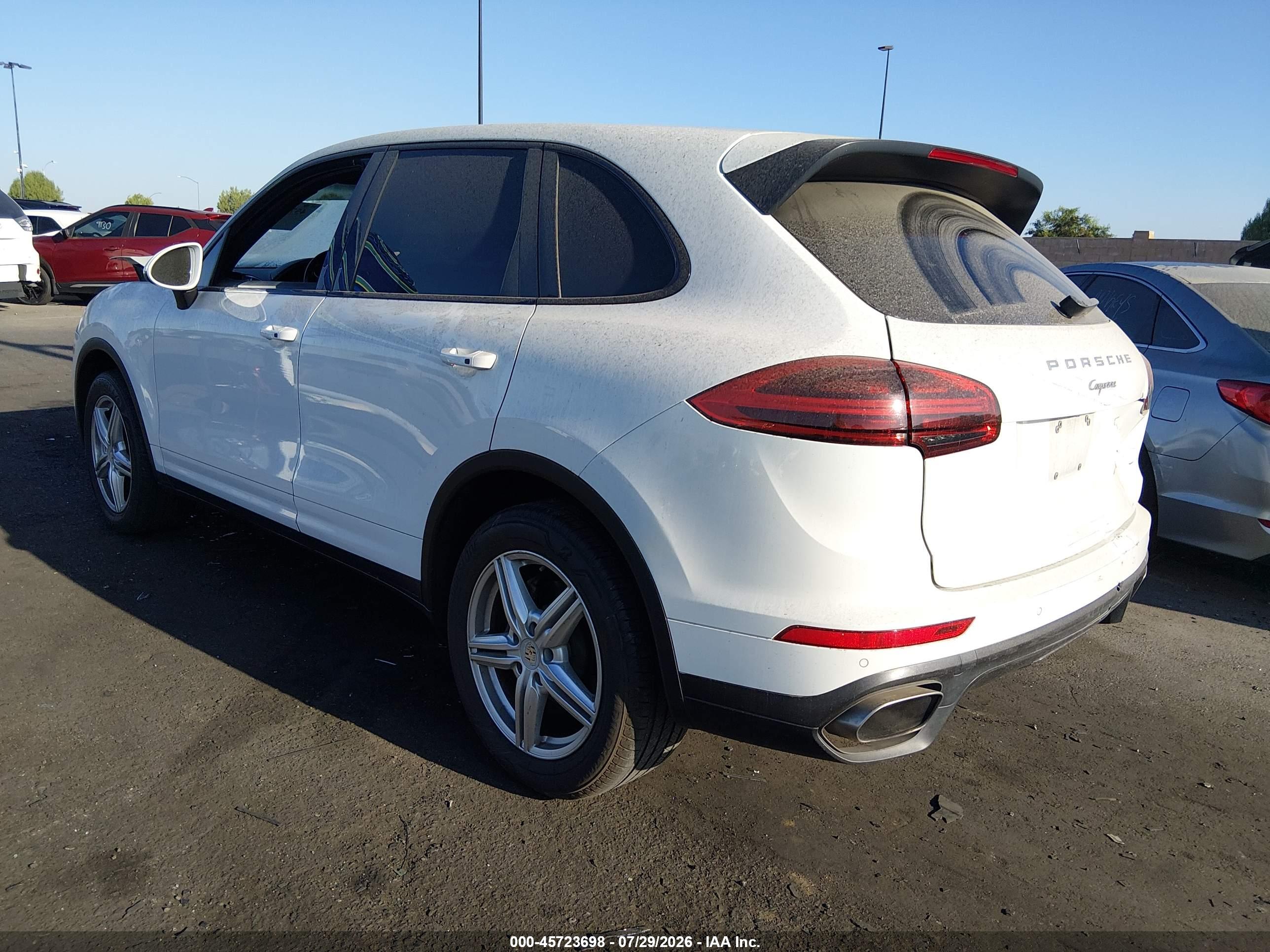 2016 PORSCHE CAYENNE