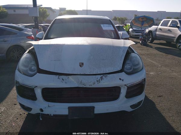 2016 PORSCHE CAYENNE