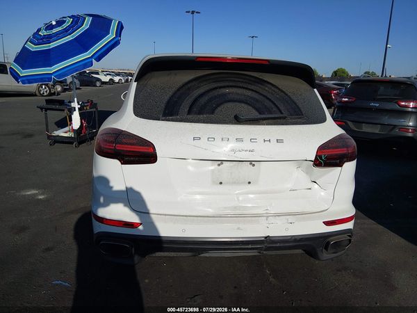 2016 PORSCHE CAYENNE