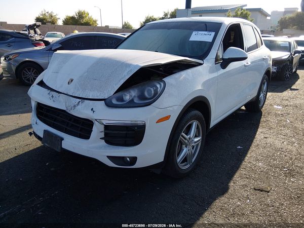 2016 PORSCHE CAYENNE