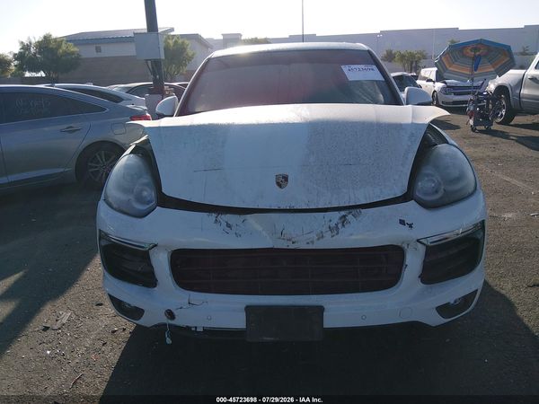 2016 PORSCHE CAYENNE