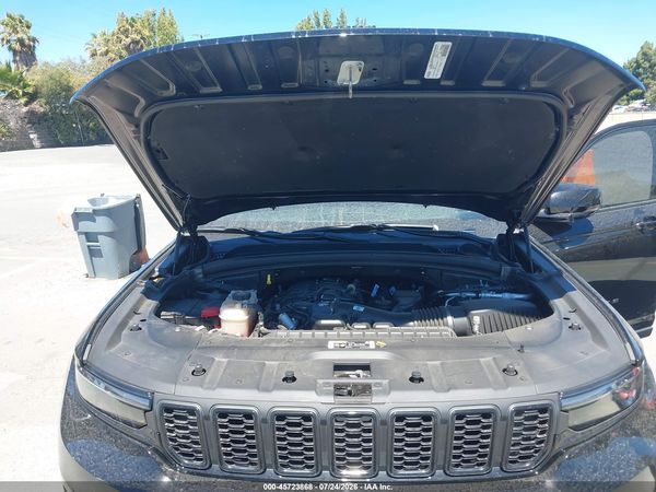 2025 JEEP GRAND CHEROKEE L LIMITED 4X2