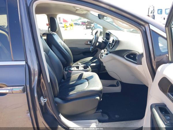 2017 CHRYSLER PACIFICA TOURING-L — I5