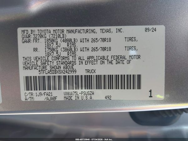2025 TOYOTA TUNDRA SR5