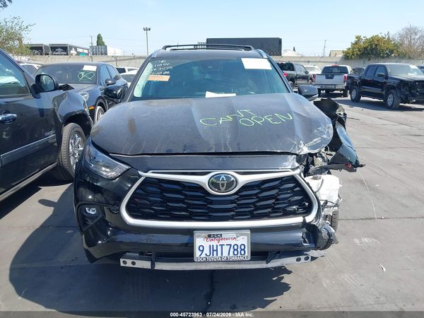 2020 TOYOTA HIGHLANDER XLE