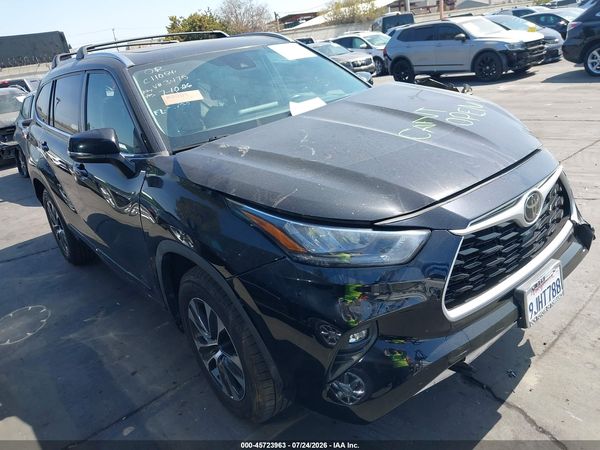 2020 TOYOTA HIGHLANDER XLE