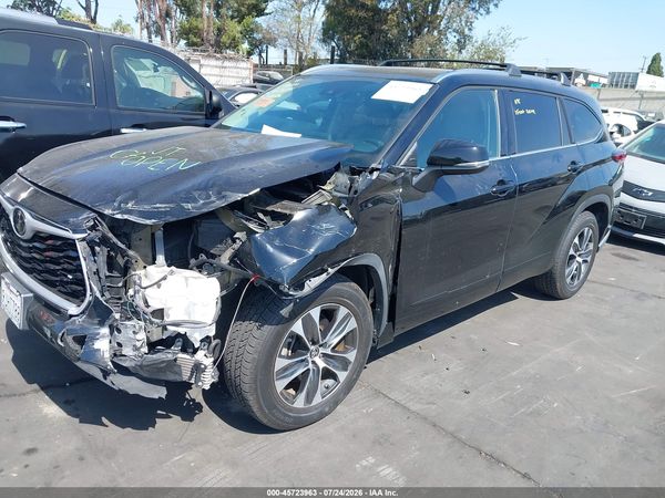 2020 TOYOTA HIGHLANDER XLE
