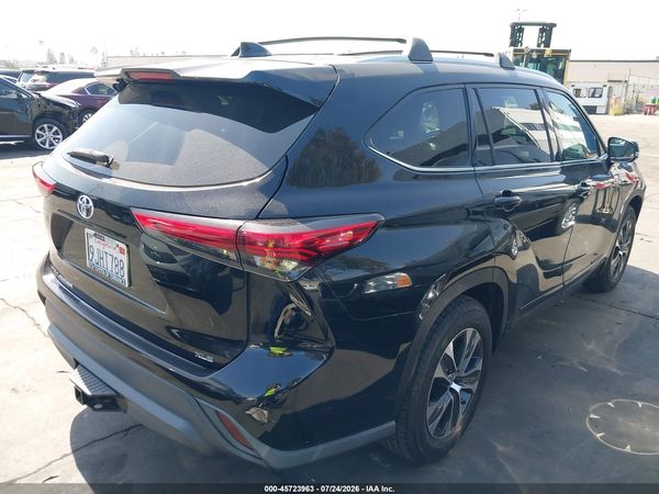 2020 TOYOTA HIGHLANDER XLE