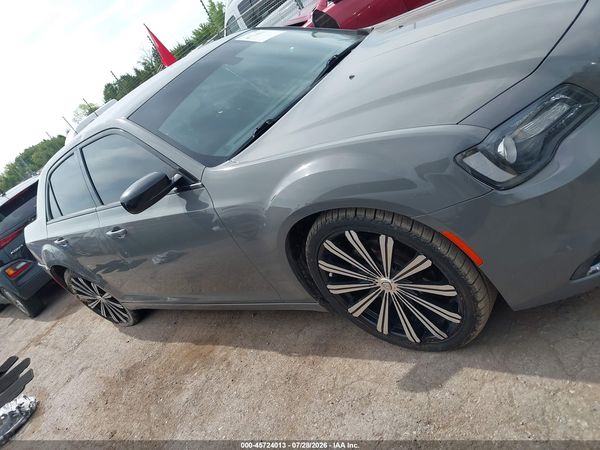 2017 CHRYSLER 300 LIMITED