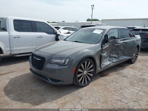 2017 CHRYSLER 300 LIMITED