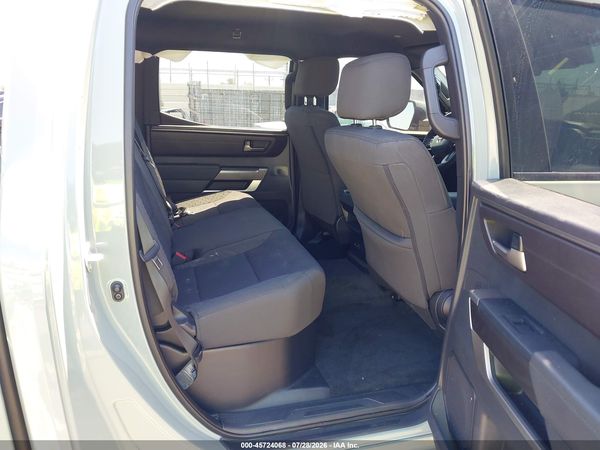 2025 TOYOTA TUNDRA SR5