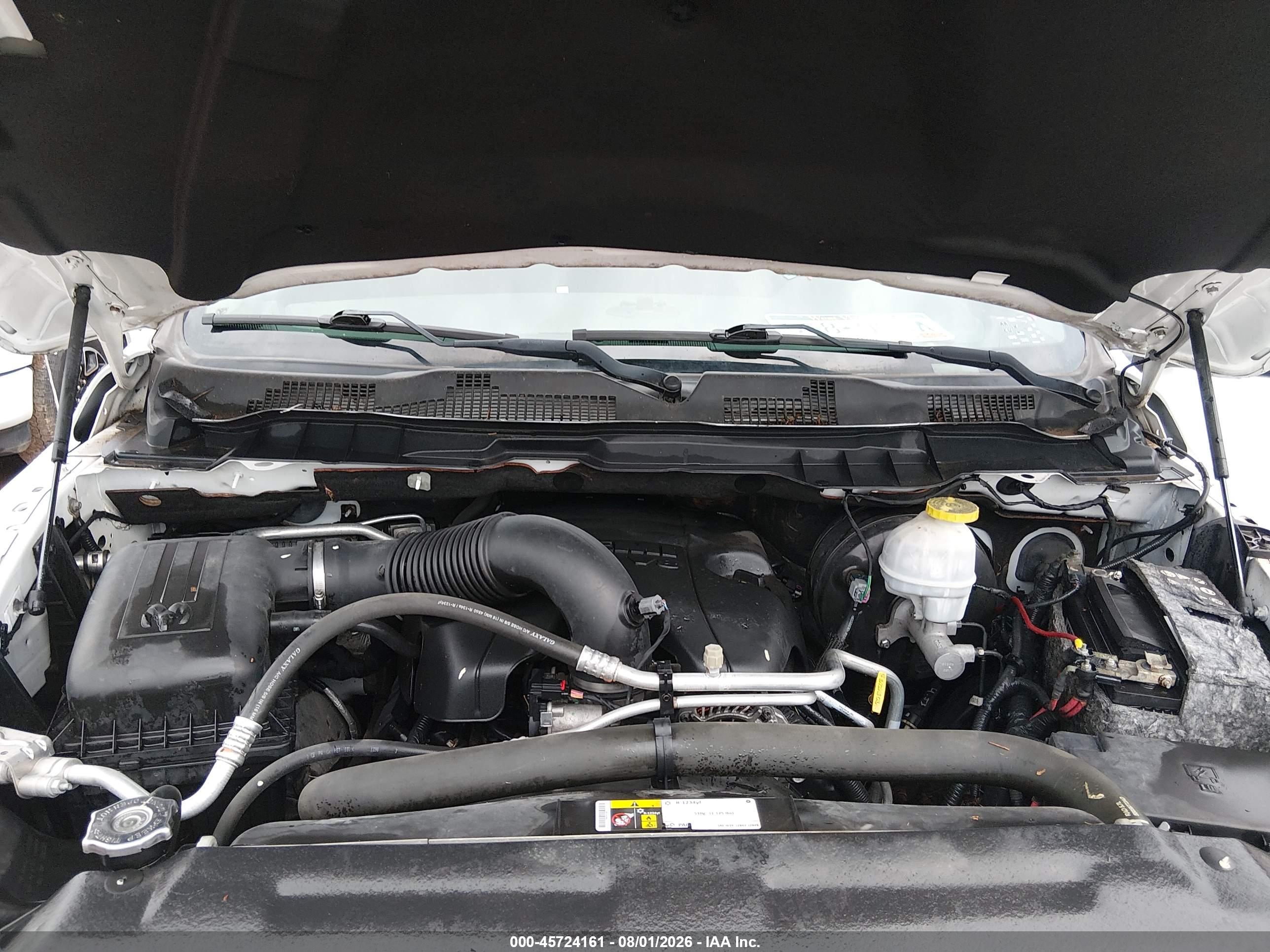 2018 RAM 1500 EXPRESS  4X4 6'4 BOX