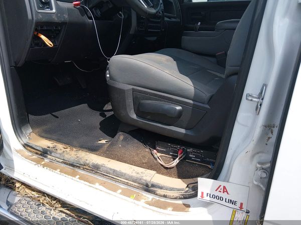 2018 RAM 1500 EXPRESS  4X4 6'4 BOX