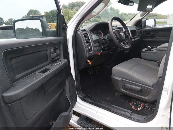 2018 RAM 1500 EXPRESS  4X4 6'4 BOX