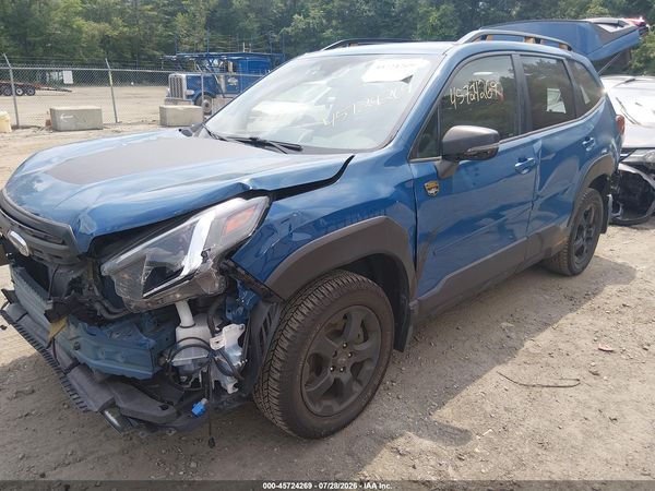 2022 SUBARU FORESTER — I2