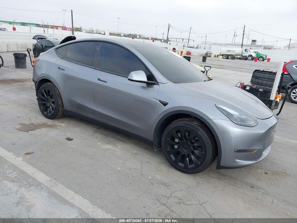 2025 TESLA MODEL Y