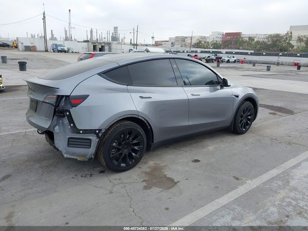 2025 TESLA MODEL Y