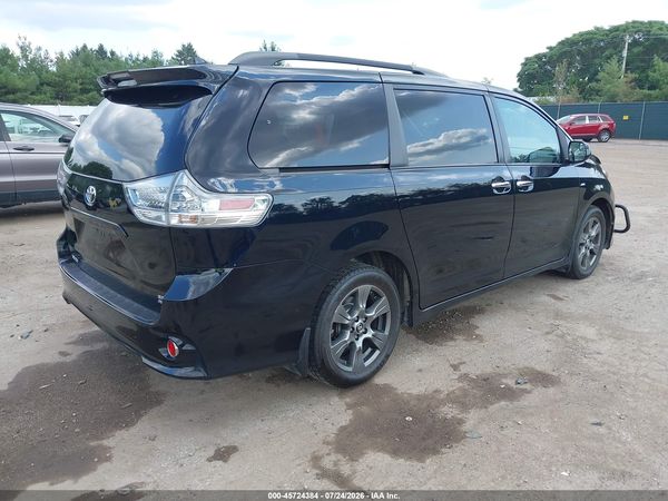 2019 TOYOTA SIENNA SE — I4
