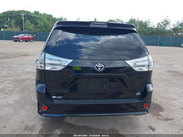2019 TOYOTA SIENNA SE — I119