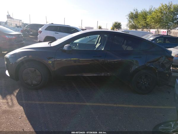 2026 TESLA MODEL Y