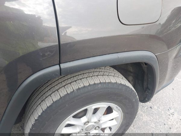 2020 JEEP GRAND CHEROKEE LAREDO E 4X4