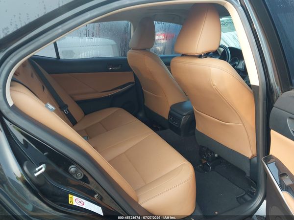 2016 LEXUS IS 200T