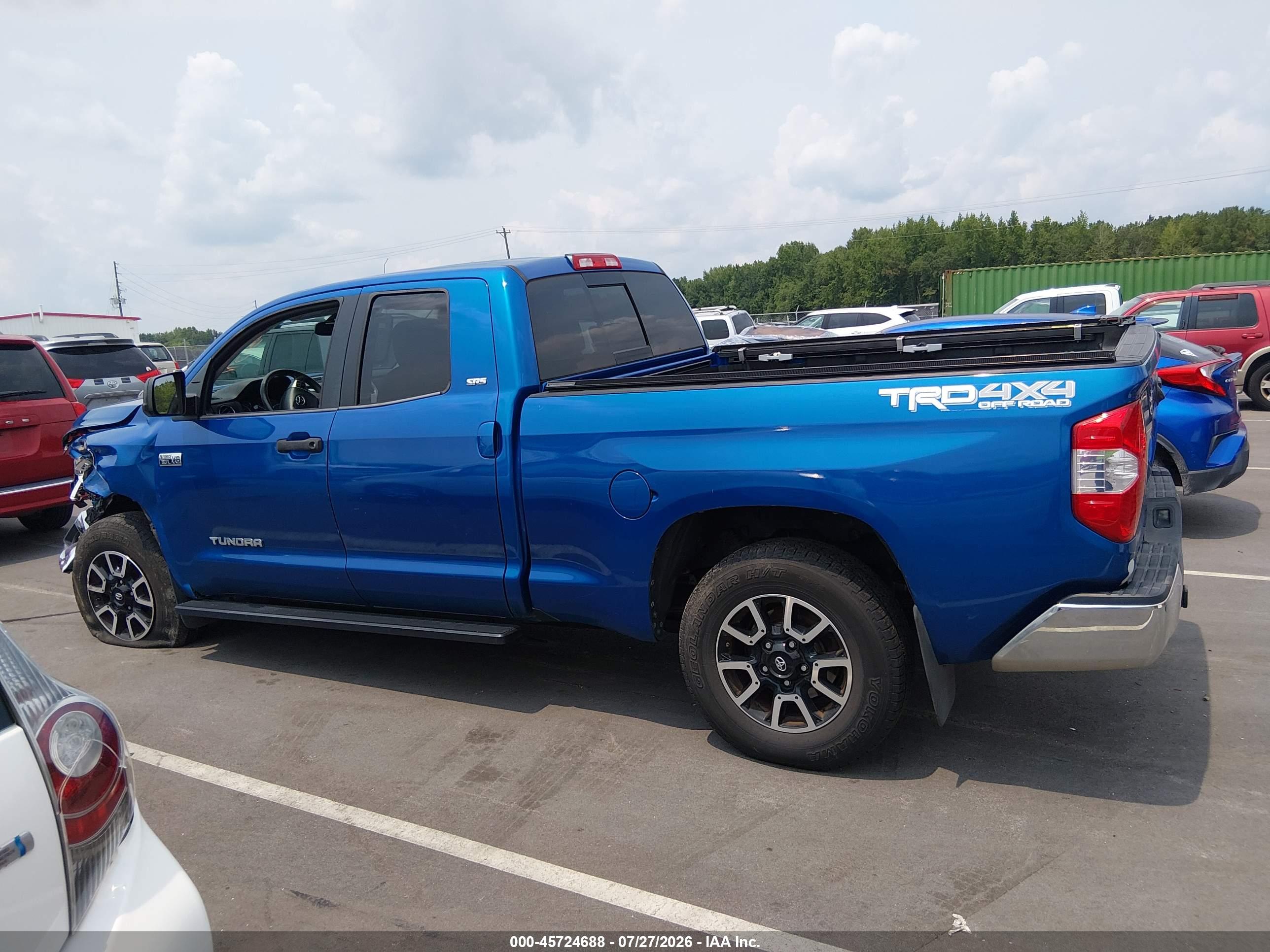 2017 TOYOTA TUNDRA SR5 5.7L V8