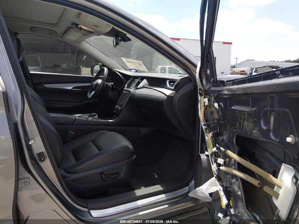 2019 INFINITI QX50 LUXE