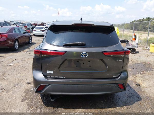 2022 TOYOTA HIGHLANDER HYBRID XLE