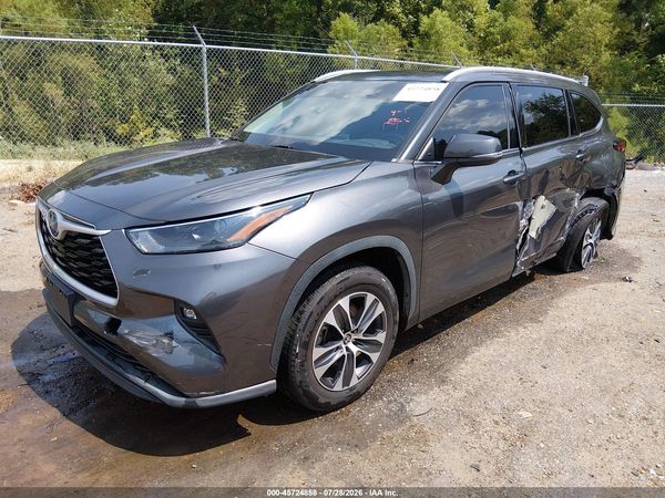 2022 TOYOTA HIGHLANDER HYBRID XLE